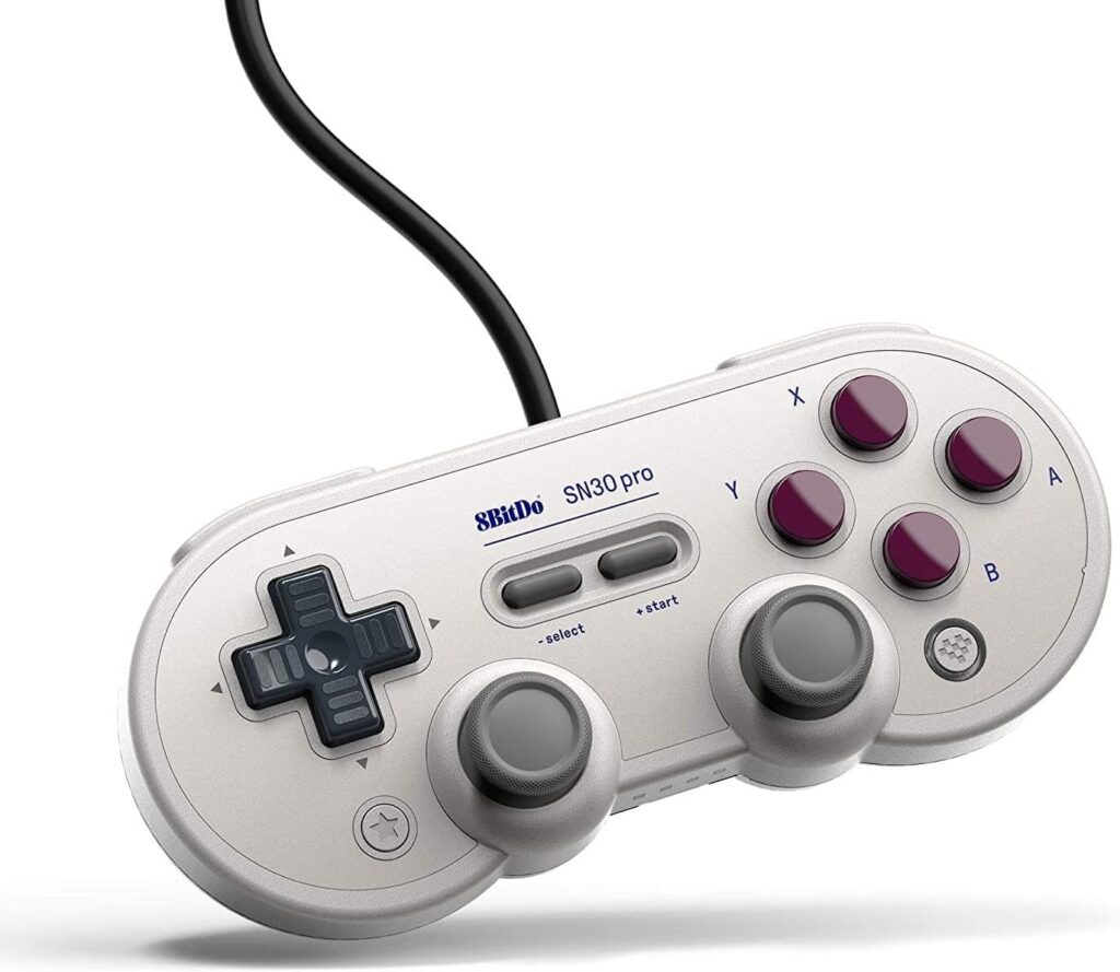 Manette 8BitDo SN30 Pro Classic filaire, coloris gris SNES, D-pad, sticks analogiques et boutons ABXY violets (