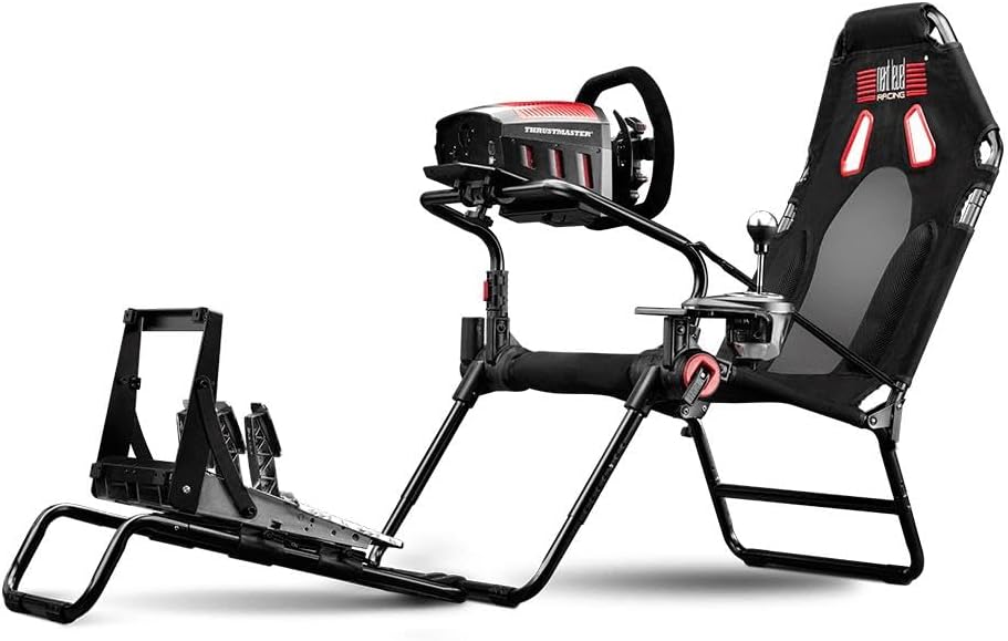 Meilleur cockpit simracing 2026 : le comparatif complet 31 Cockpit simracing Next Level Racing GT Lite pliable, châssis tubulaire noir position GT, siège tissu et volant Thrustmaster monté
